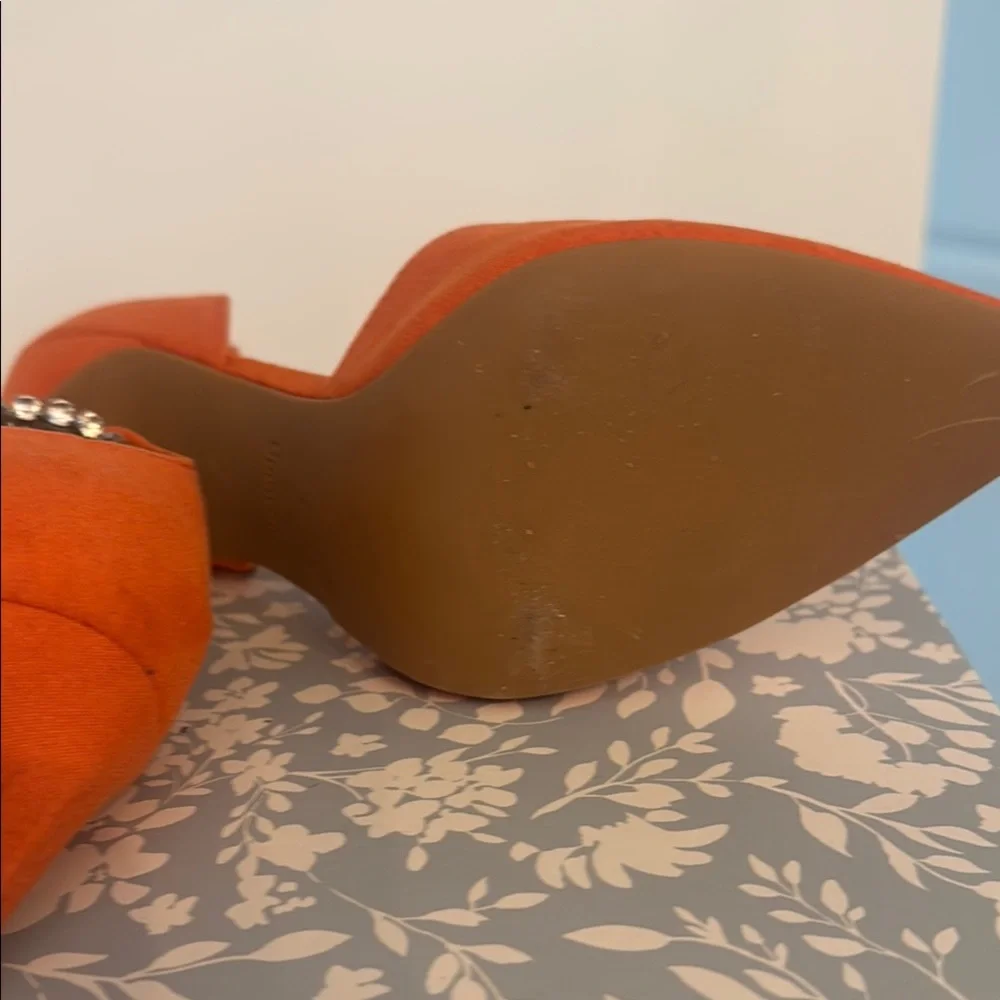 NWOT-Elegant Orange Women's Heels